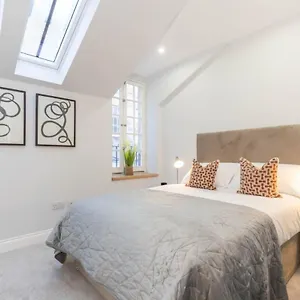 stunning-2-bedroom-house-near-princes-st.edinburghhotelsuk.org/